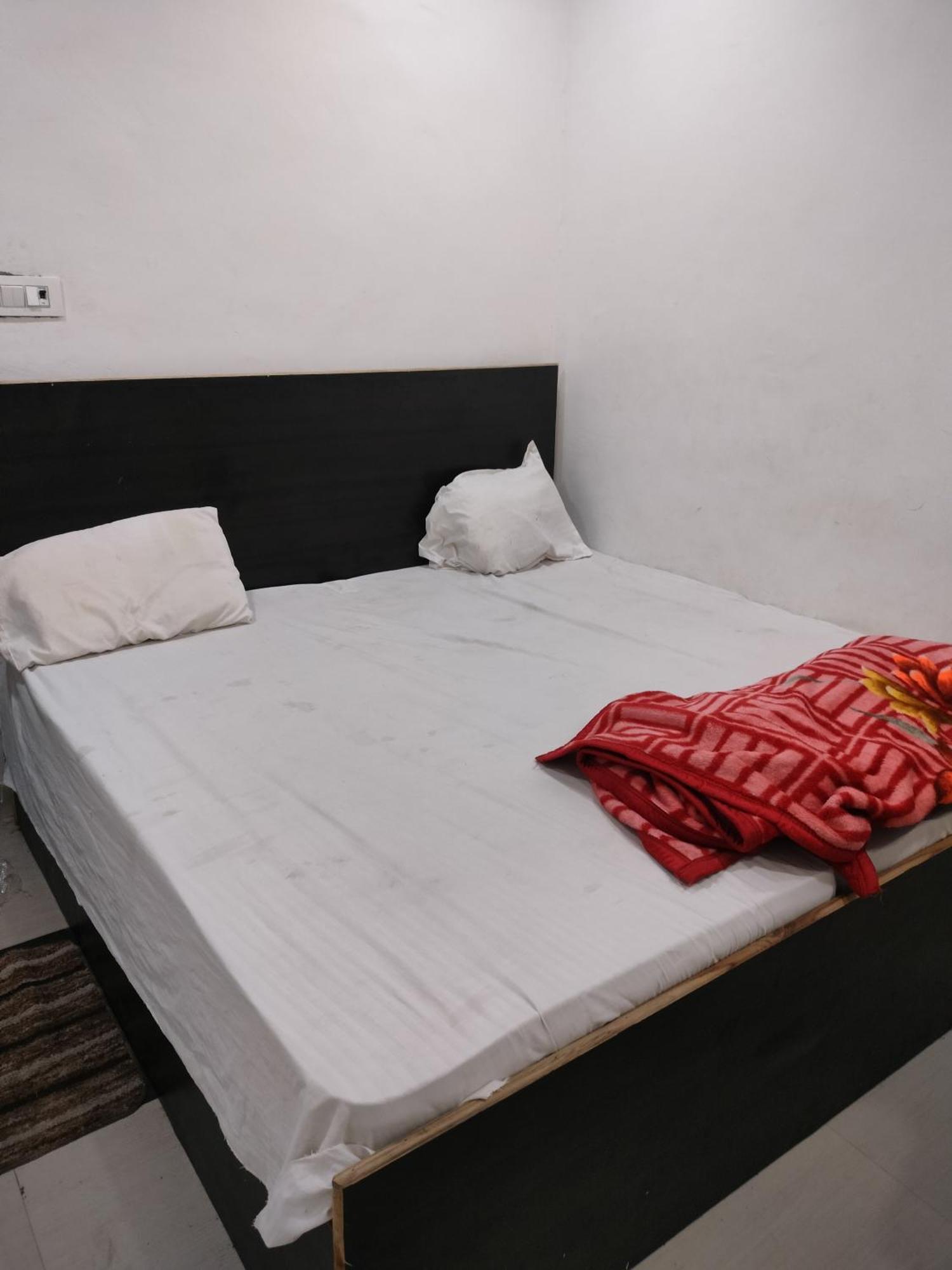R G Sewa Sadan Hotell Mathura Eksteriør bilde